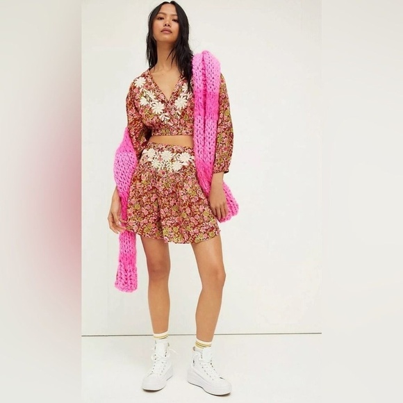 Free People co-ord set Nyomi Embroidered Floral Mini Skirt Crop Top Red pink - Picture 2 of 10